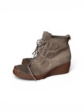 Sorel Toronto Waterproof Suede Lace Up Wedge Ankle Boot Tan Size 6